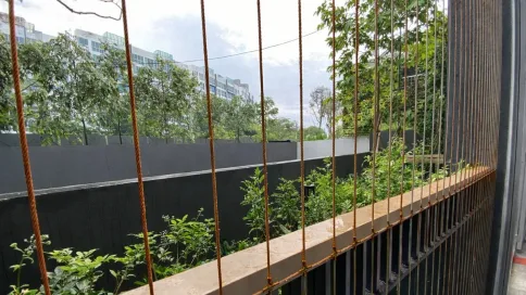 Kabel invisible grille berkarat dari dekat, kakisan yang perlu dielakkan