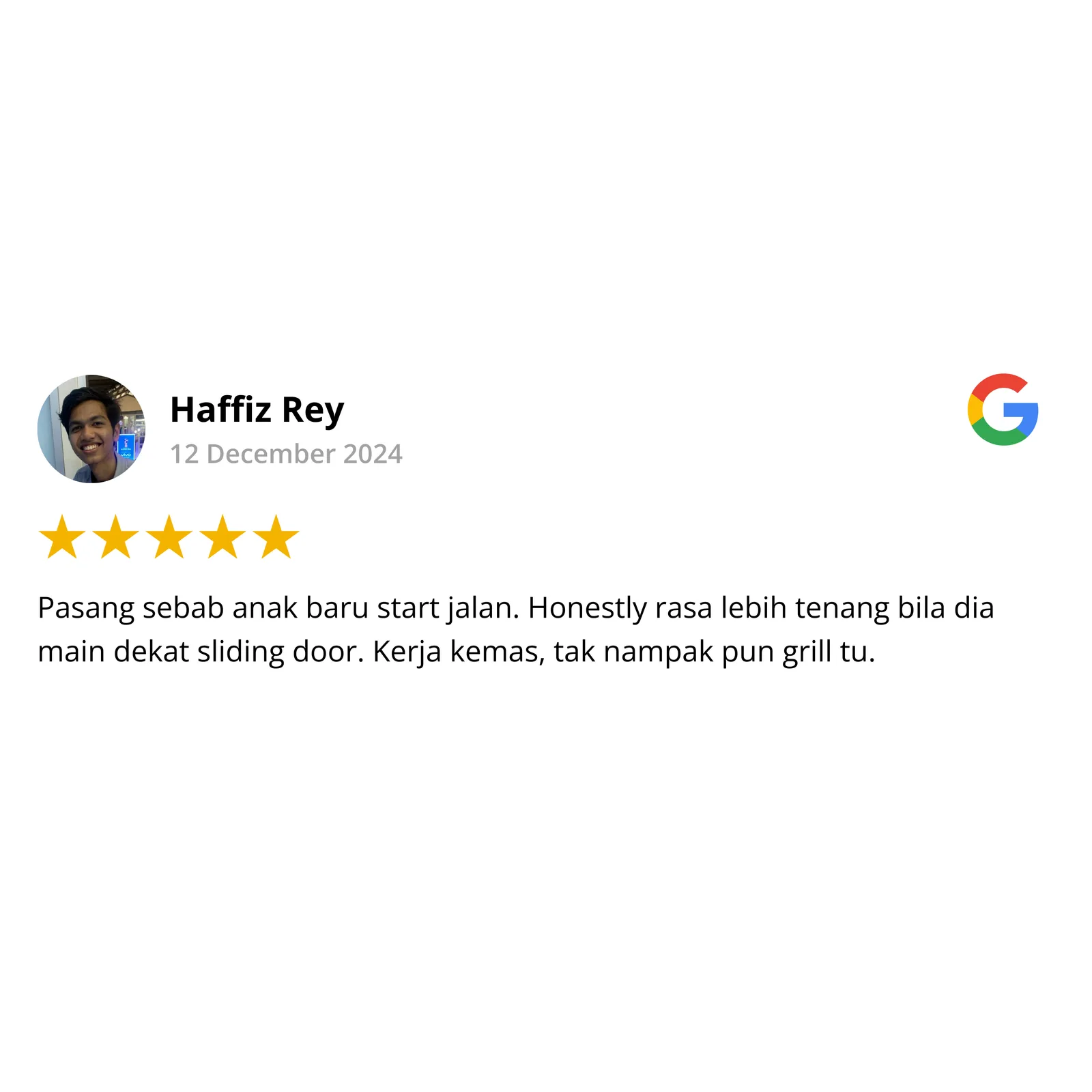 Google review by Haffiz Rey, 5 stars — toddler plays at the sliding door, invisible grill barely visible